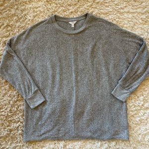 Like New Time and Tru grey ribbed hacci tunic size Large